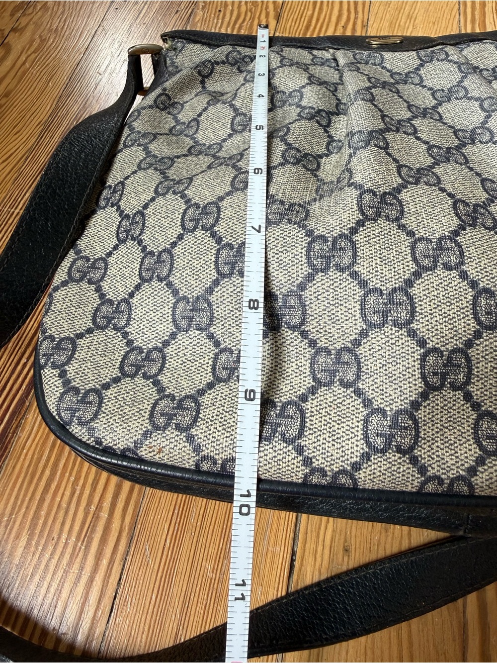 Gucci GG Shoulder Bag, Gray Coated Canvas with Navy Trim - Picture 15 of 17